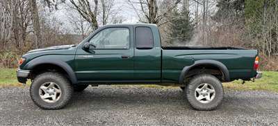 2002 Toyota Tacoma Xtracab - SR5 Pickup