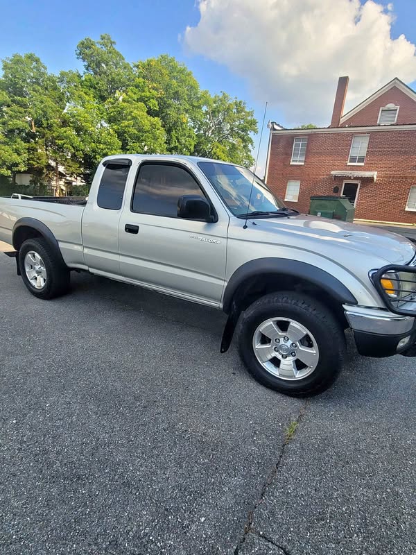 2003 Toyota Tacoma - Pickup