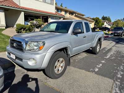 2005 Toyota Tacoma - SR5 Pickup