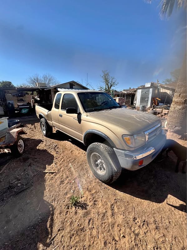 1998 Toyota Tacoma Regular Cab - PreRunner Pickup 2D 6 ft
