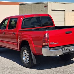 2005 Toyota Tacoma PreRunner 4D