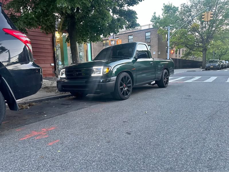 2000 Toyota Tacoma - Pickup