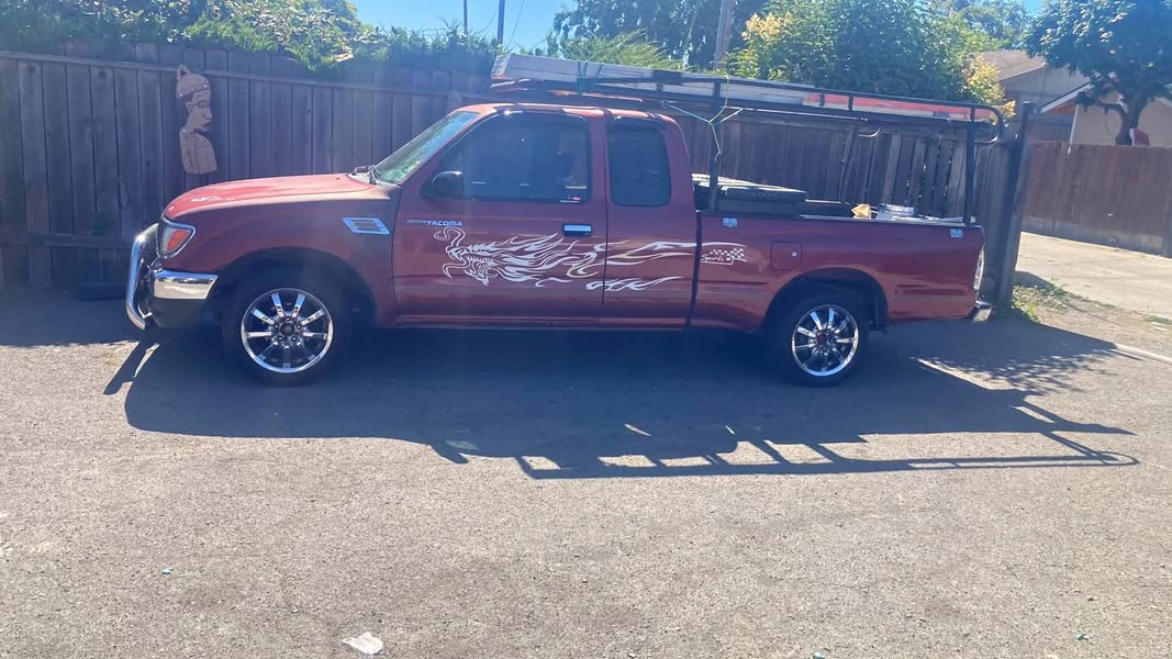 1995 Toyota Tacoma - Pickup 2D 6 ft
