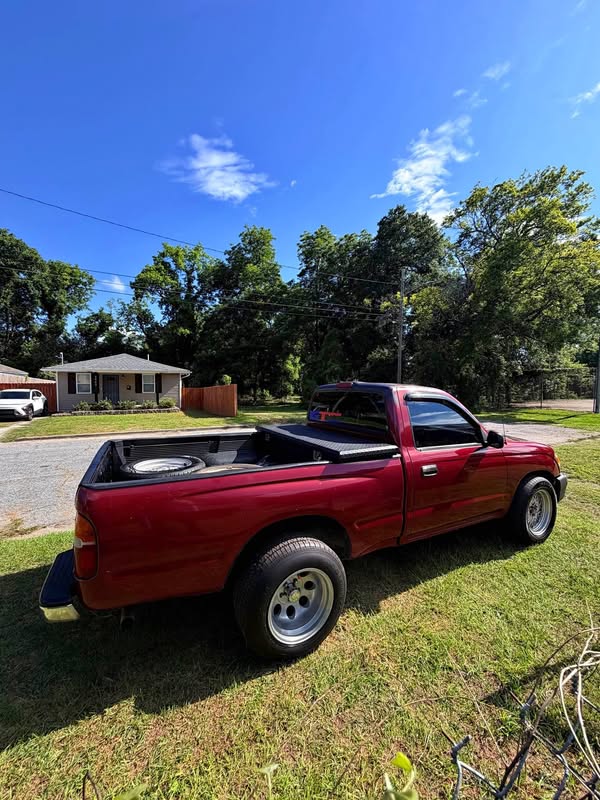 1998 Toyota Tacoma Regular Cab - Pickup 2D 6 ft