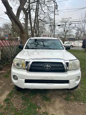 2005 Toyota Tacoma - PreRunner 4D
