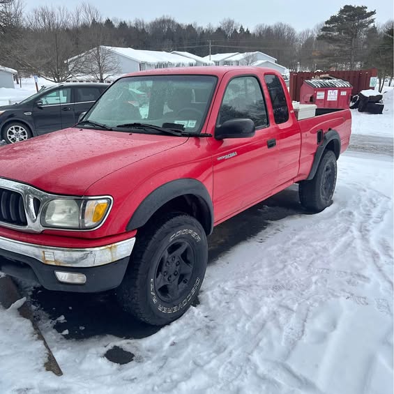 2004 Toyota Tacoma - SR5 Pickup