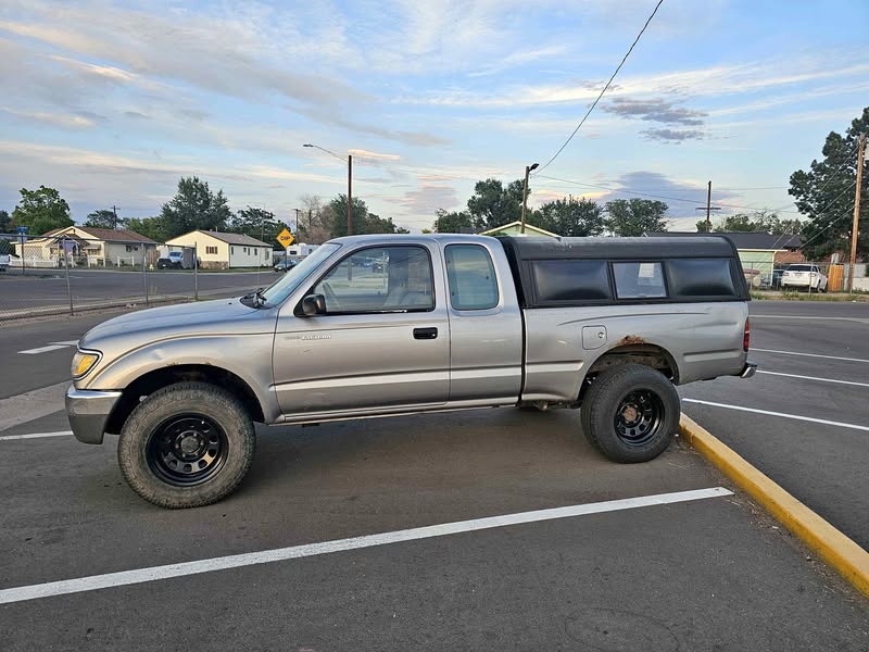 1996 Toyota Tacoma - 4WD 4D