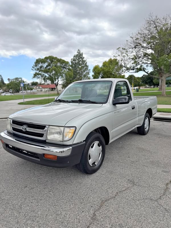 2000 Toyota Tacoma - Regular Cab