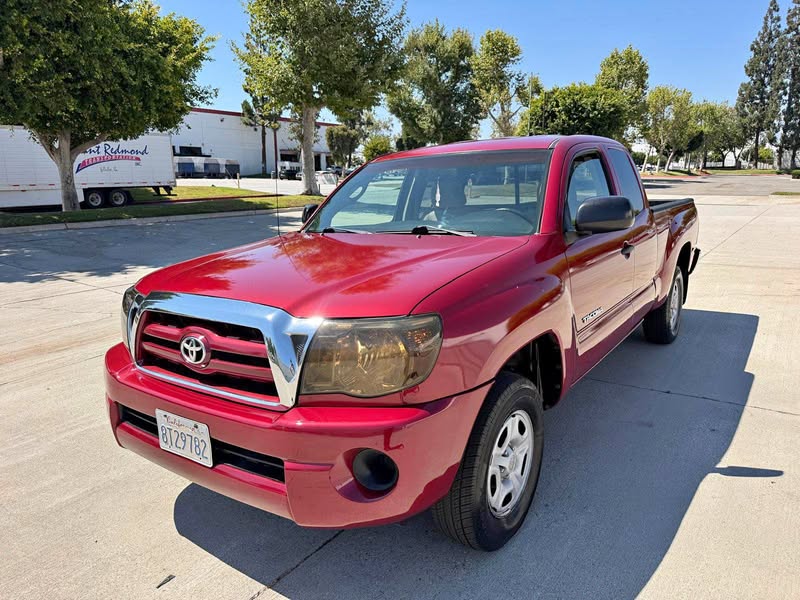 2005 Toyota Tacoma - SR5 Pickup 4D 5 ft