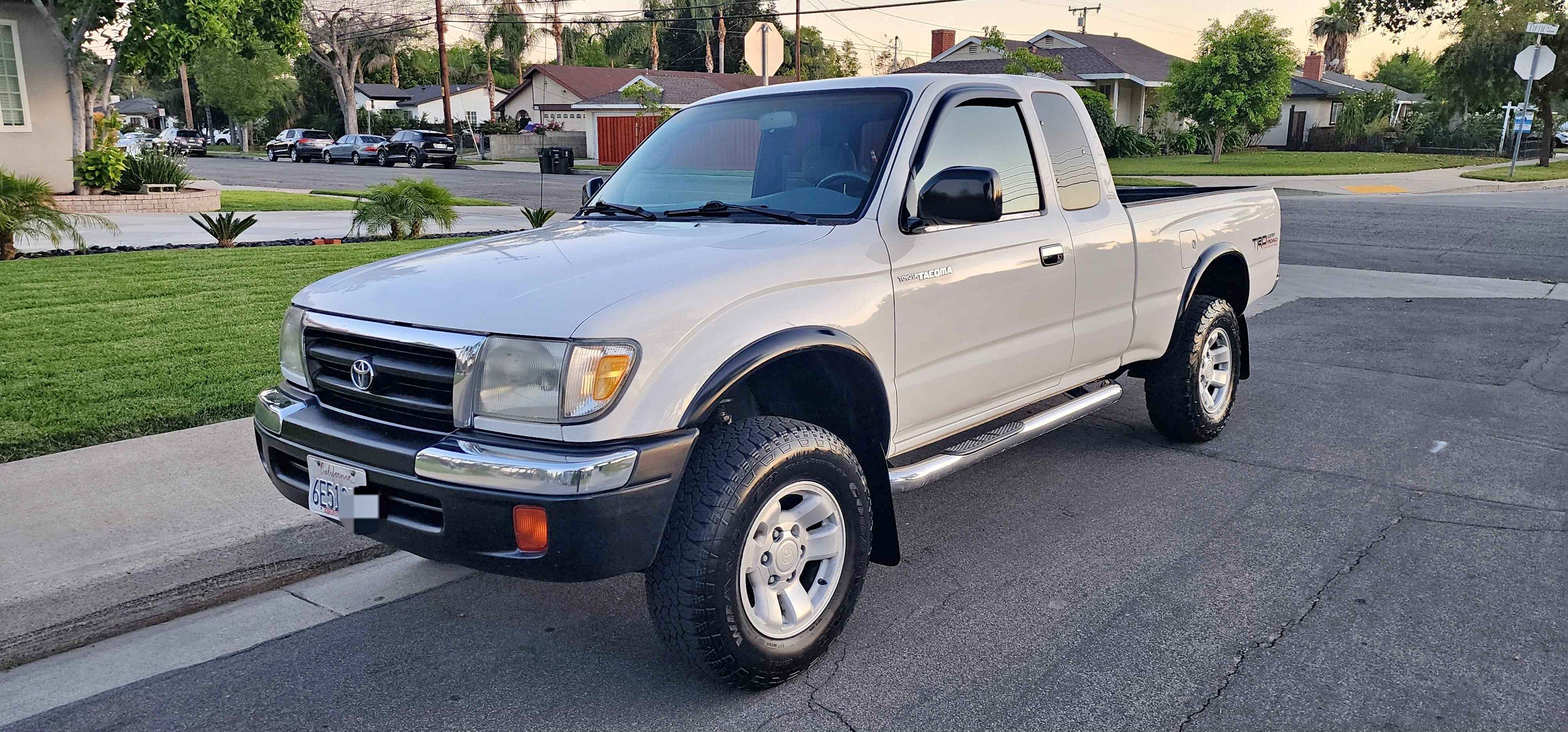 2000 Toyota Tacoma - Pickup