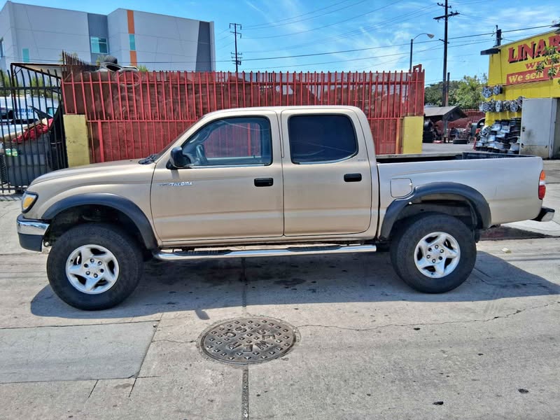 2002 Toyota Tacoma Xtracab - PreRunner Pickup