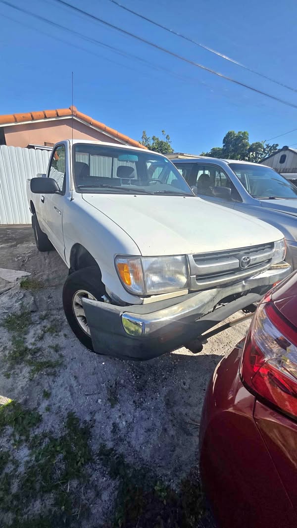 1999 Toyota Tacoma - Pickup