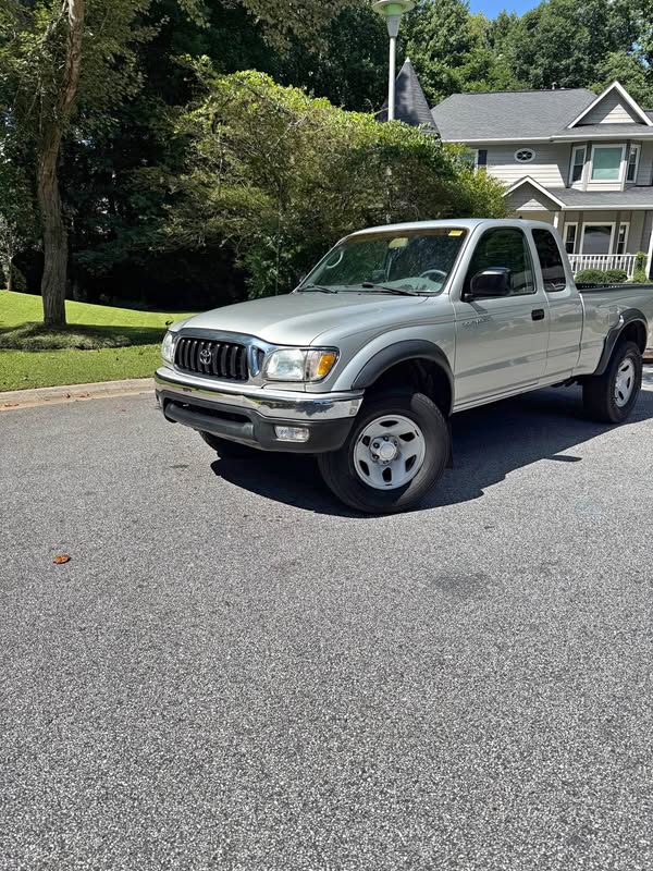 2004 Toyota Tacoma Xtracab - PreRunner