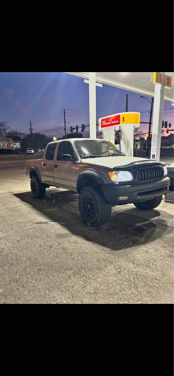 2002 Toyota Tacoma - SR5 Pickup 4D 5 ft