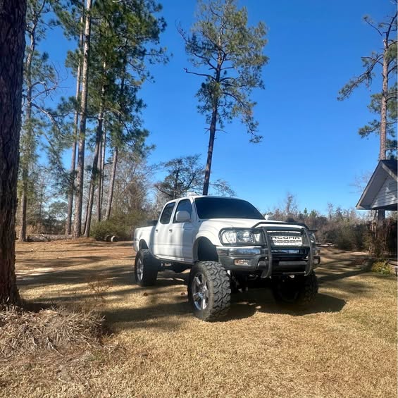 2004 Toyota Tacoma Double Cab - PreRunner Pickup 4D 5 ft