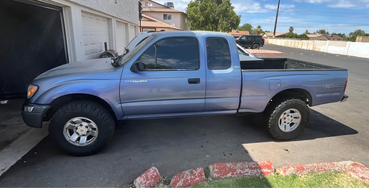 1999 Toyota Tacoma Xtracab - PreRunner Pickup
