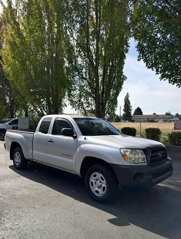2005 Toyota Tacoma - Pickup