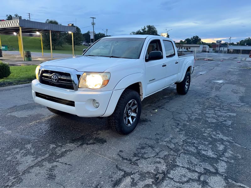 2005 Toyota Tacoma Double Cab - PreRunner Limited 4D