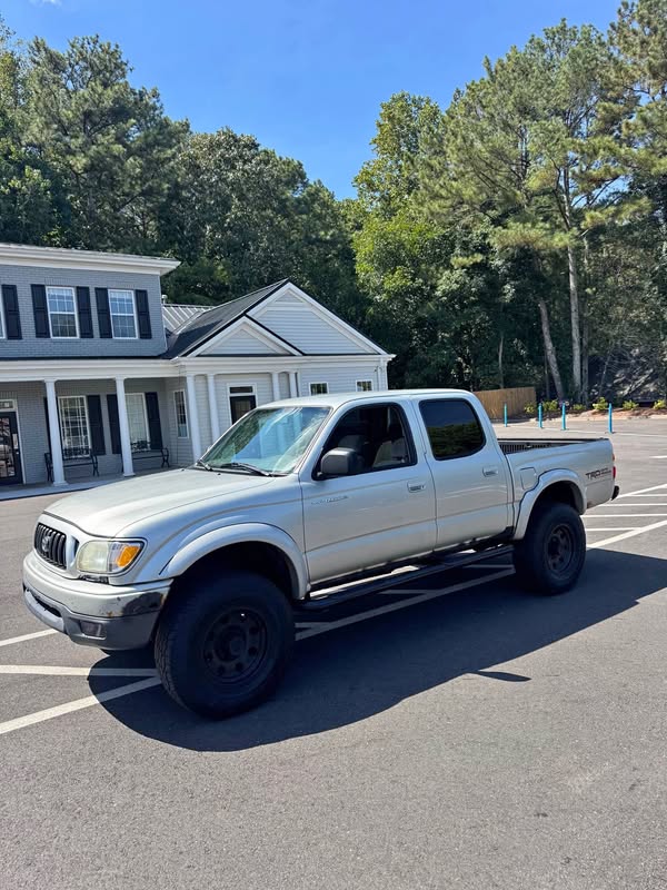 2004 Toyota Tacoma - Pickup