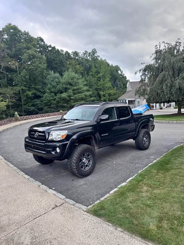 2005 Toyota Tacoma Double Cab - TRD Off-Road Pickup 4D 5 ft