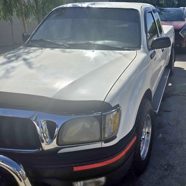 2002 Toyota Tacoma - SR5 Pickup