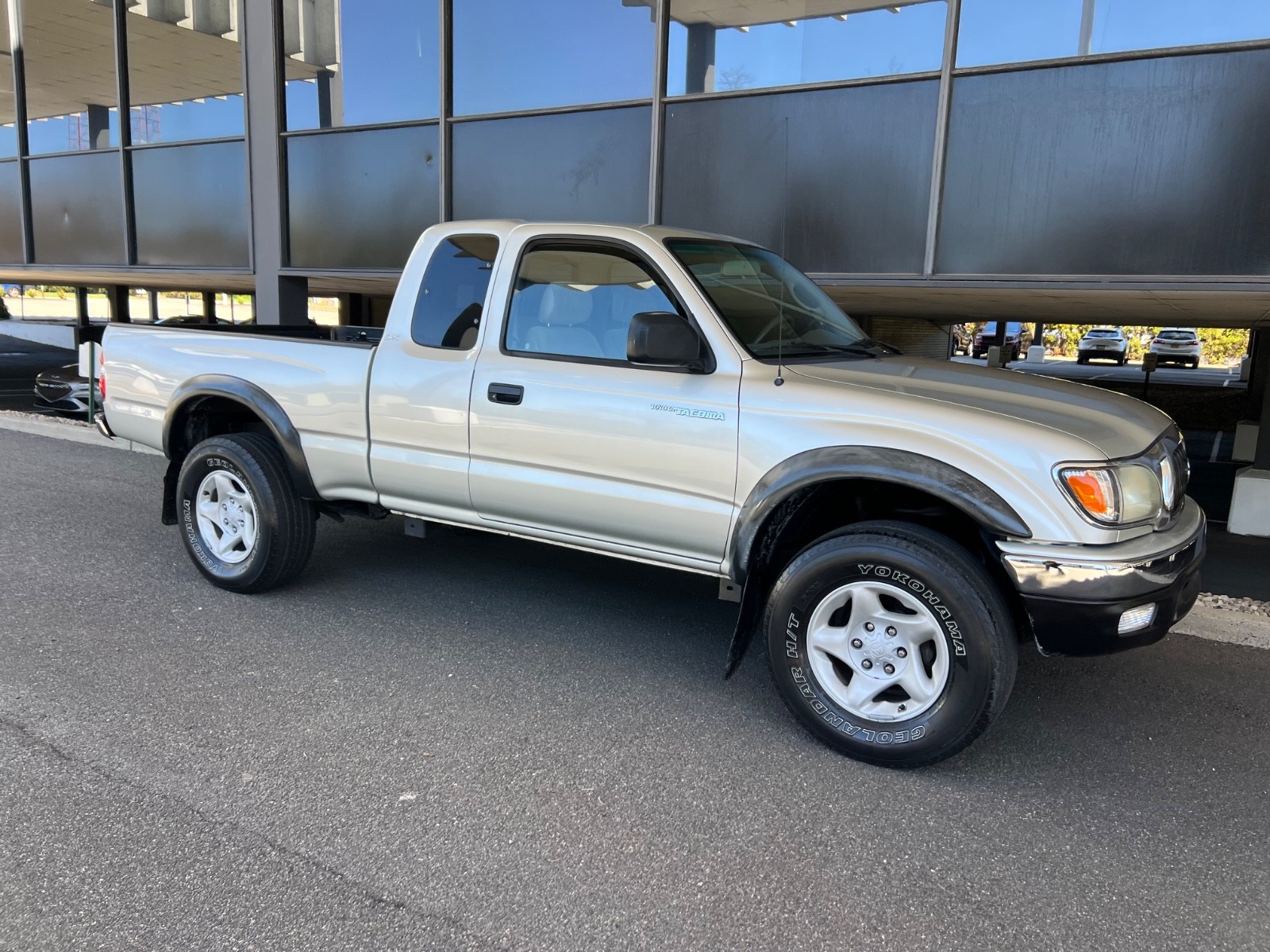 2002 Toyota Tacoma ONLY 143K MILES * VERY CLEAN PRERUNNER
