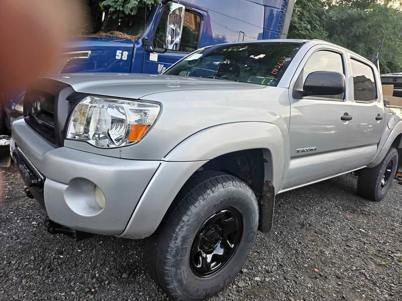 2005 Toyota Tacoma Double Cab - Pickup 4D 6 ft