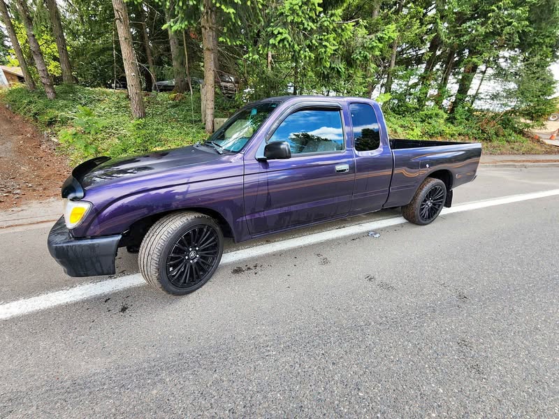1999 Toyota Tacoma Xtracab - Pickup