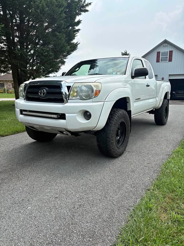 2005 Toyota Tacoma Access Cab - SR5