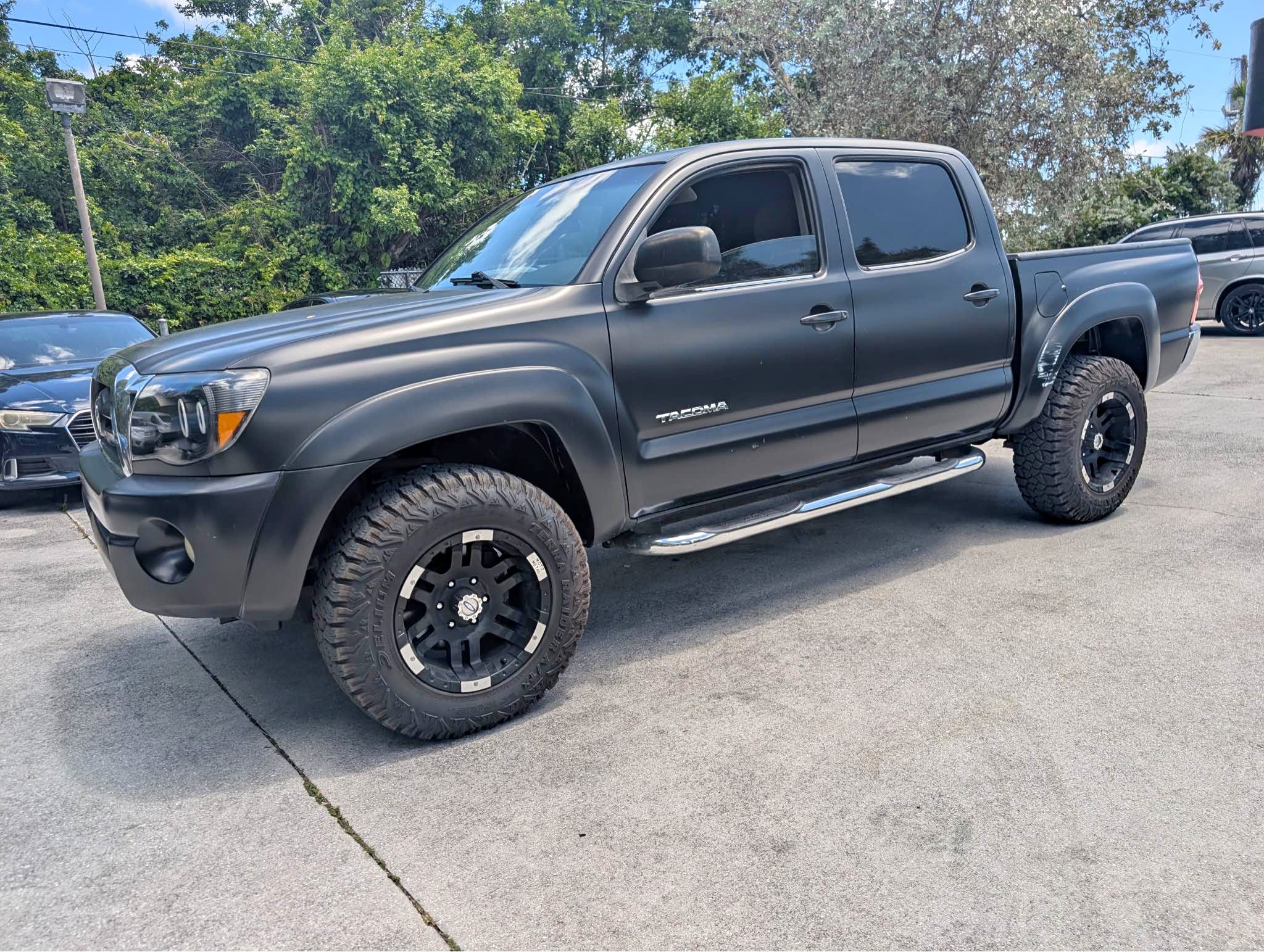2005 Toyota Tacoma Double Cab - PreRunner Limited 4D