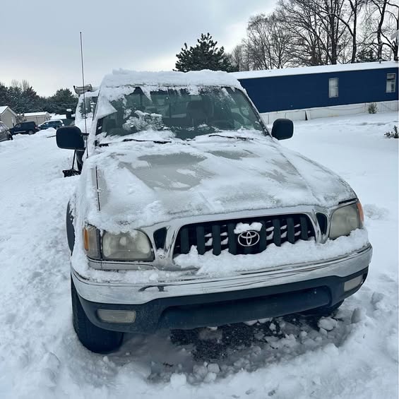 2003 Toyota Tacoma Xtracab - Pickup