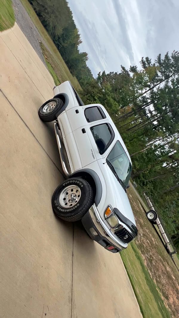 2001 Toyota Tacoma - Pickup 4D 5 ft