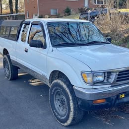 1996 Toyota Tacoma - SR5 Pickup 4D 6 ft