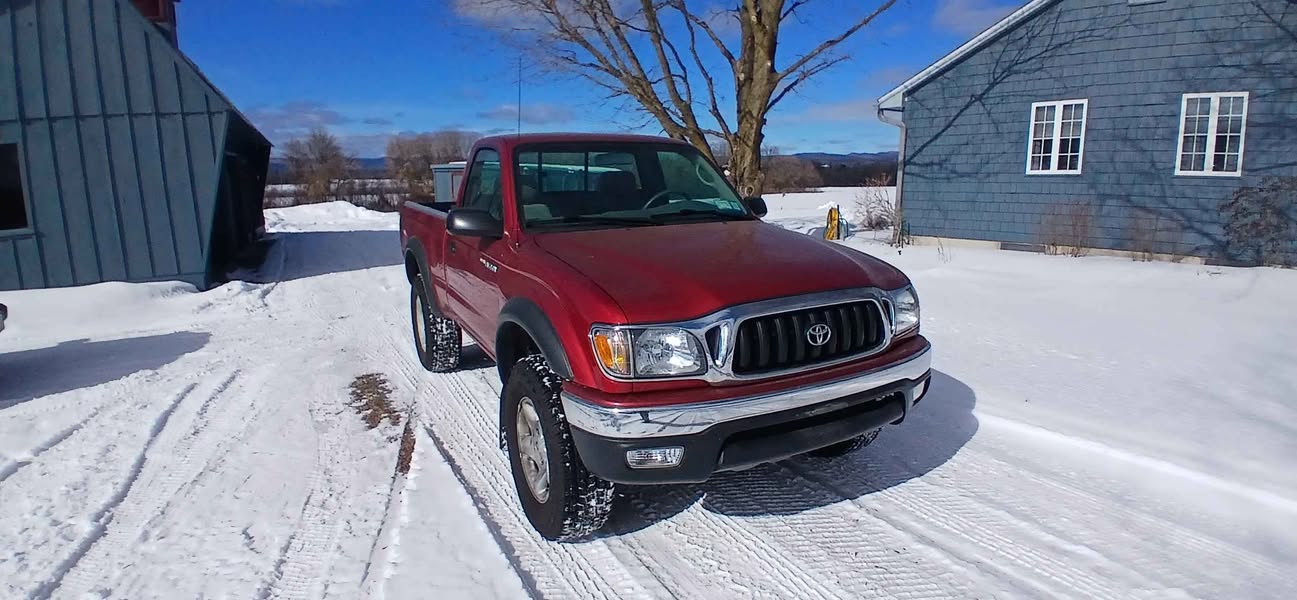 2004 Toyota Tacoma SR5 Pickup