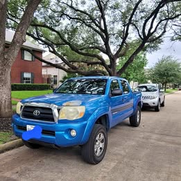 2005 Toyota Tacoma - Pickup