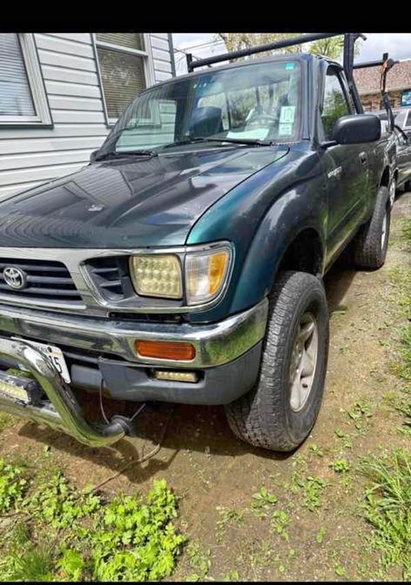 1995 Toyota Tacoma - 4WD 4D