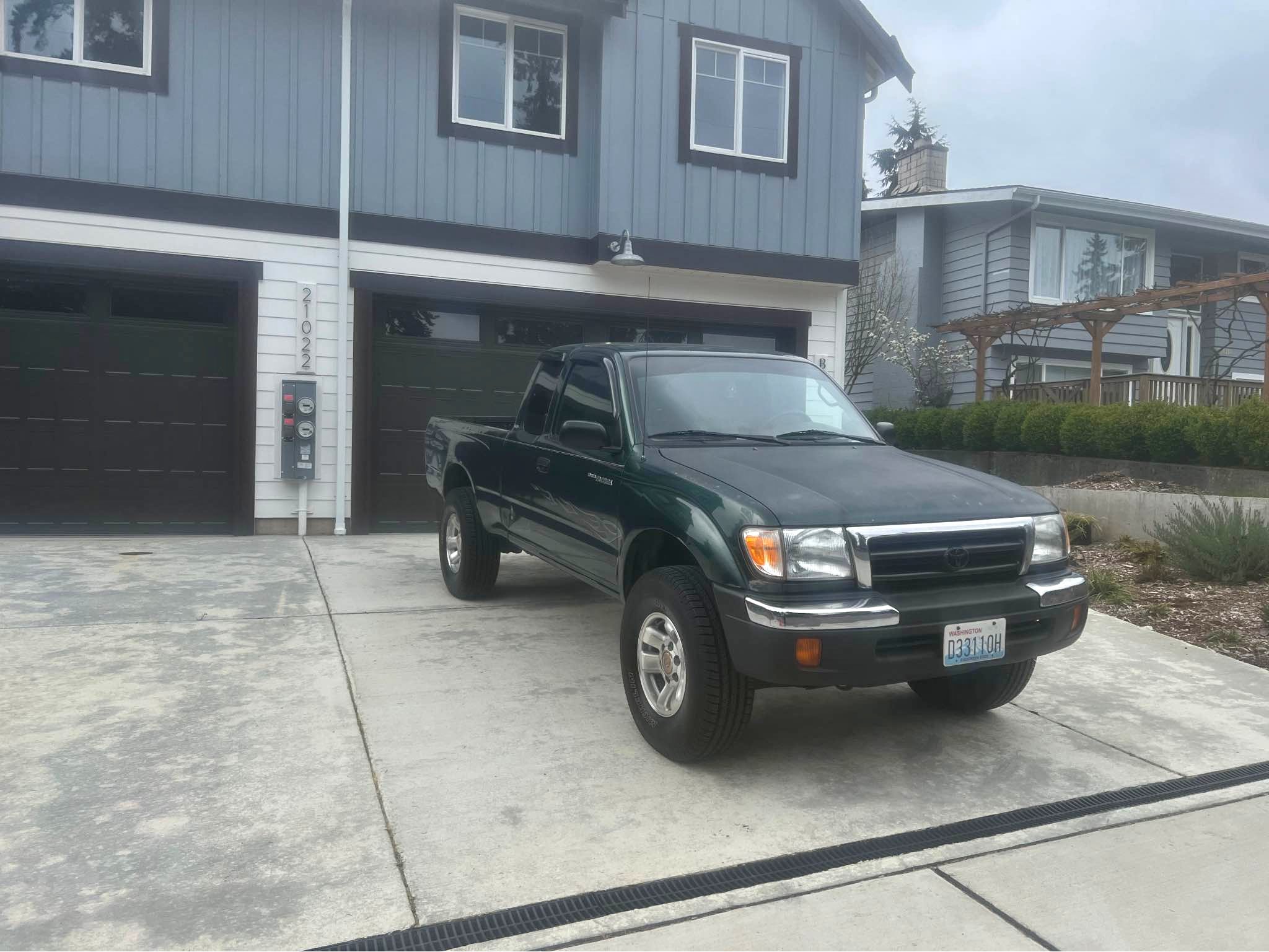 1999 Toyota Tacoma - SR5 Pickup