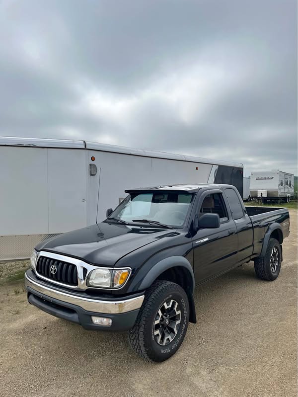 2001 Toyota Tacoma - SR5 Pickup