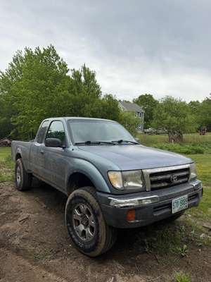 1998 Toyota Tacoma Xtracab - SR5 Pickup
