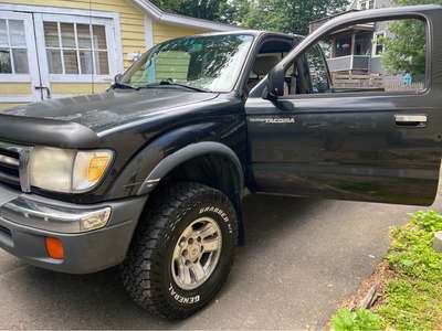 2000 Toyota Tacoma Xtracab - Pickup