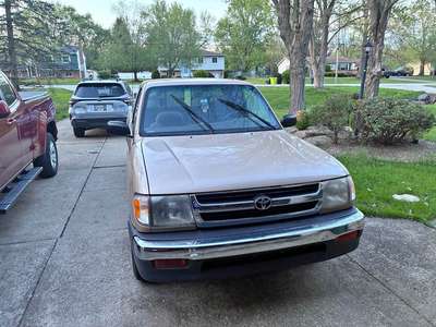 1999 Toyota Tacoma Xtracab - SR5 Pickup