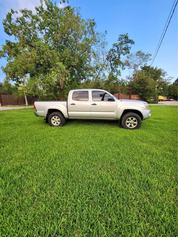 2005 Toyota Tacoma - 4x4