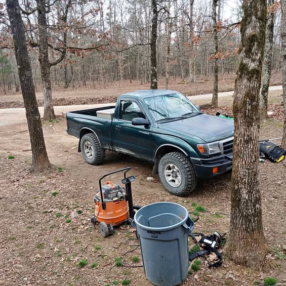 2000 Toyota Tacoma Regular Cab - Pickup 2D 6 ft