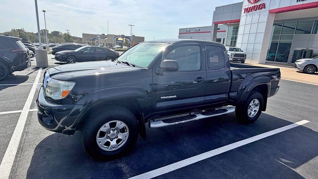 2005 Toyota Tacoma Access Cab - TRD Off-Road Pickup 4D 6 ft