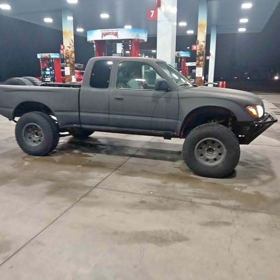 2004 Toyota Tacoma Access Cab - SR Pickup 4D 5 ft