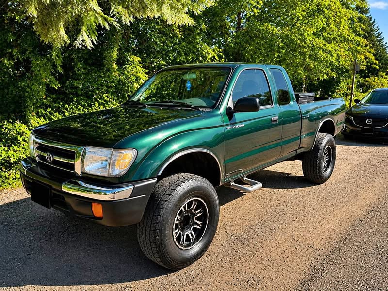 1999 Toyota Tacoma Xtracab - SR5 Pickup