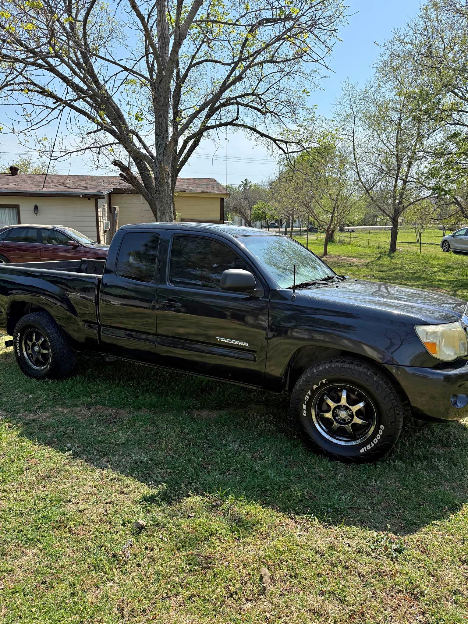 2005 Toyota Tacoma - SR5 Pickup