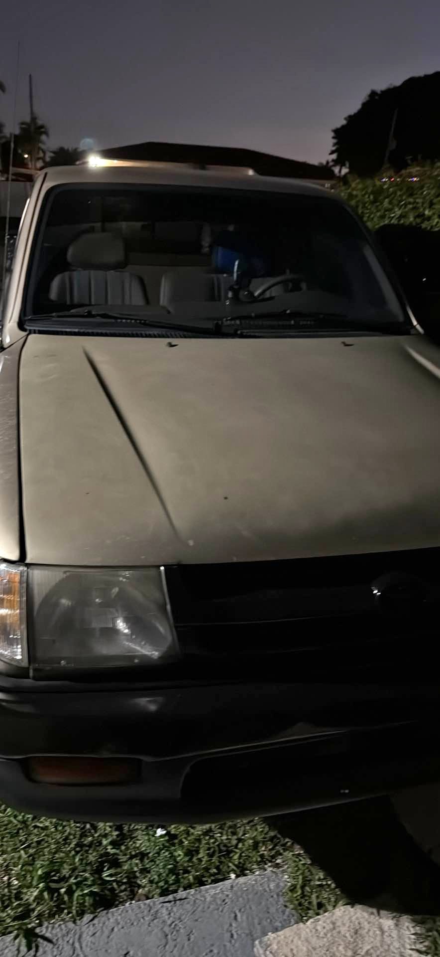 1998 Toyota Tacoma - 4WD 4D