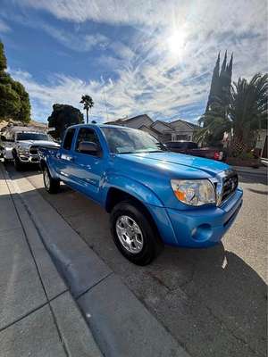 2005 Toyota Tacoma - Pickup