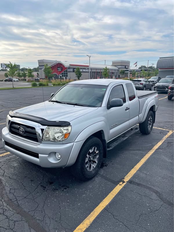 2005 Toyota Tacoma Access Cab TRD Off-Road Pickup 4D 6 ft